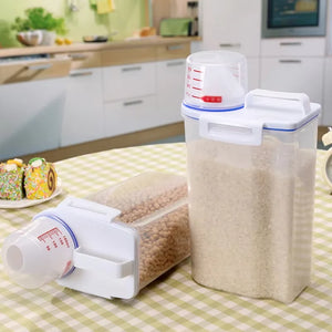 4PCS 2.5L Rice Storage Bucket with Measuring Cup Sealed Moisture-Proof Pet Food Storage Container for Storing Grains Flour Rice